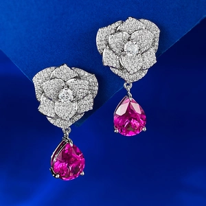 Boucles d'oreilles camélia en argent S925 avec pierres roses éclatantes en forme de goutte