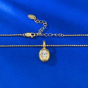 Elegante Halskette aus S925 Sterlingsilber vergoldet mit ovalem Zirkon Edelsteinanhänger