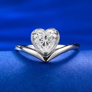 Elegant 925 Sterling Silver Heart Ring For Women V-Shaped Band Heart Shaped Clear Rhinestone Inlaid Fashion Jewelry Ring