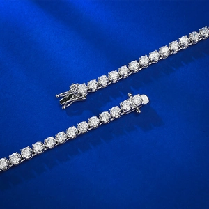 Detail of S925 silver tennis bracelet with brilliant-cut stones and secure clasp