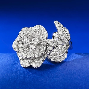 Bague camélia en argent S925 avec micro-pavage de zircons blancs et design floral