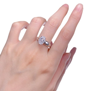 Elegant S925 sterling silver ring with 7x10mm oval ice flower cut zircon on model hand
