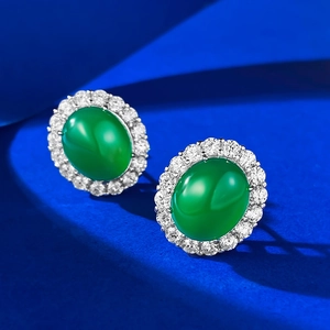 Orecchini a lobo in argento 925 con calcedonio verde e zirconi a forma di alone