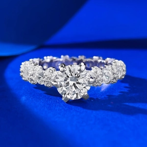 Luxurious 925 Sterling Silver Round Cut Rhinestone Ring For Women Six-Prong Pave Engagement Ring Wedding Jewelry Gift