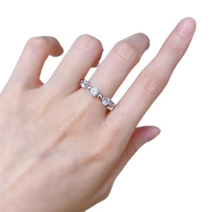 Minimalist S925 sterling silver beaded ring featuring five sparkling round-cut stones
