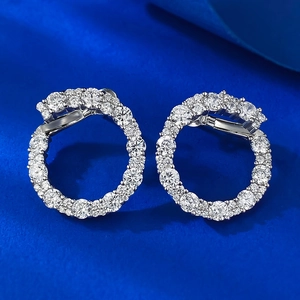 Boucles d'oreilles créoles en argent S925 serties de pierres en oxyde de zirconium