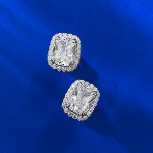 Elegant S925 silver halo stud earrings featuring cushion cut 2 carat simulated diamonds