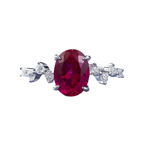Bague élégante en argent S925 avec rubis ovale et anneau torsadé en zircone