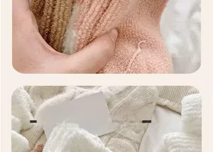 Gros plan détaillé montrant la doublure polaire épaisse et la maille de ces chaussettes hiver