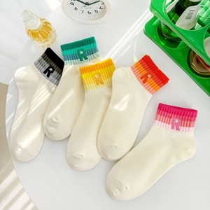 Five pairs of breathable cotton ankle socks for women with rainbow stripes and R embroidery