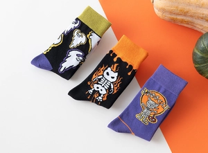 Set di 3 paia di calze di Halloween con motivi intrecciati di fantasmi e teschi