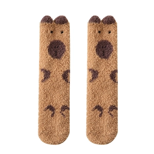 Chaussettes épaisses en polaire corail Capybara avec oreilles 3D et broderie peluche