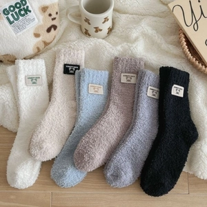 Women Thick Warm Coral Fleece Socks Cozy Cartoon Bear Label Patch Floor Socks Soft Fuzzy Mid-tube Home Indoor Socks