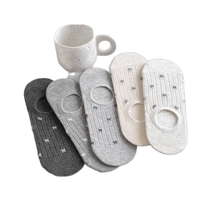 Pack de 5 pares de calcetines invisibles con diseño de lazo en varios colores neutros