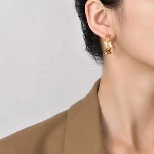 Boucles d'Oreilles Créoles en Acier Inoxydable en Forme de C Motif Feuille Plaqué Or Bijoux pour Femmes