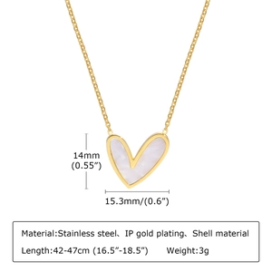 Collier minimaliste en acier inoxydable doré avec pendentif cœur et incrustation de nacre
