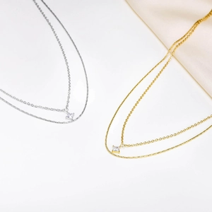 Collana Doppio Strato in Acciaio Inossidabile con Ciondolo Quadrato in Zirconia Catena a Spina di Pesce Oro Argento Donna