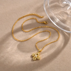 Elegant Copper Flower Pendant Necklace For Women With AAA Cubic Zirconia Gold Plated Sparkling Jewelry Gift For Daily Wear
