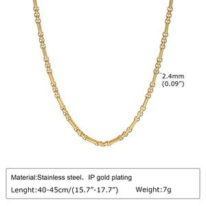 Détail du collier chaîne en acier inoxydable doré 2,4 mm avec finition plaquée IP