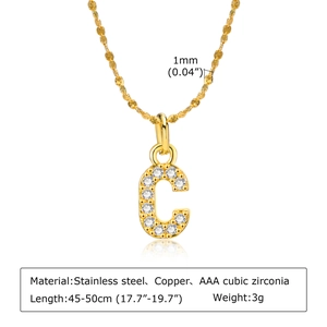 Collier en acier doré avec pendentif lettre C en zircone et chaîne de 45-50cm