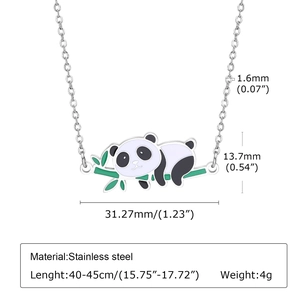Halskette mit Panda- und Bambusanhänger aus Edelstahl mit Emaille-Verarbeitung