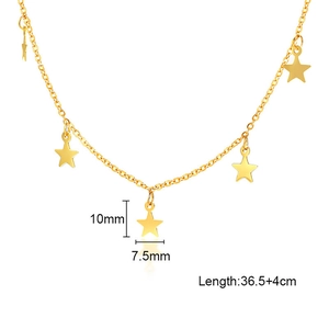 Collier en acier inoxydable doré avec cinq pendentifs étoiles polis et chaîne réglable