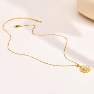 Collar con colgante de girasol dorado de acero inoxidable y circonitas para mujer