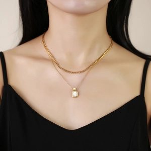 Minimalist double layer gold necklace with thick chain and square shell pendant