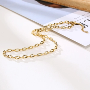 Minimalist gold-plated stainless steel O-chain necklace with diamond-cut faceted links