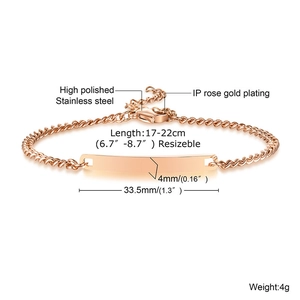 Détail du pendentif barre incurvée 33,5 mm x 4 mm or rose sur chaîne acier inoxydable