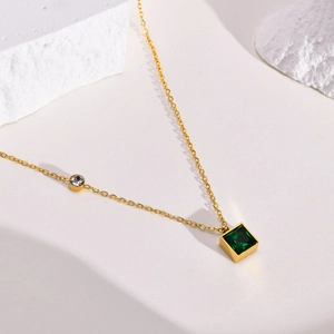 Minimalist Stainless Steel Square Green Rhinestone Pendant Necklace For Women Gold Plated Geometric Elegant Jewelry Gift