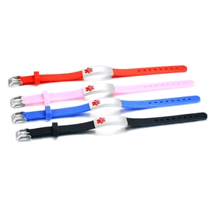 Verstellbare Silikon-Notfallarmbänder mit Edelstahlschildern in vier Farben