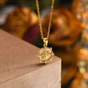 18K Vergoldete Kupfer Sternenstrahl Kompass Anhänger Halskette Mit Zirkonia Und Muschel Damen Vintage Retro Mode Schmuck Geschenk