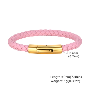 Bracelet en cuir tressé rose avec fermoir magnétique et détails de mesure de 19 cm
