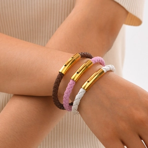 Bracelet Minimaliste en Acier Inoxydable Tressé pour Femmes Fermoir Magnétique Plaqué Or Bijoux de Mode de Banlieue Jonc
