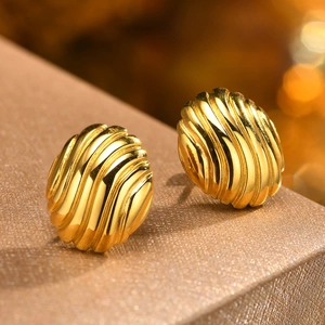Vintage Stainless Steel Ripple Stud Earrings Elegant Gold Electroplated Shell Textured Oval Jewelry For Women Party Accessory