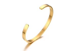 Detail of 6mm gold C-shape cuff bracelet featuring a premium brushed metal texture finish