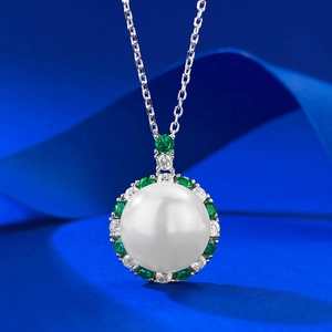 Elegant Shell Artificial Pearl Pendant Necklace For Women 925 Sterling Silver With Emerald Green Flower Cluster Halo Zirconia