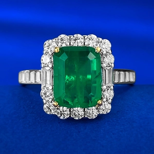 925 Sterling Silver Artificial Emerald Ring For Women Vintage Halo Emerald Cut Rhinestone Wedding Banquet Luxurious Finger Ring