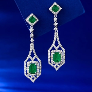 Elegant Art Deco S925 silver drop earrings with 1ct emerald green stones and white zircons