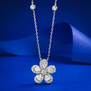Elegante 925 Sterlingsilber Blütenblatt Anhänger Halskette Glänzende Strass Eingelegte Blumen Halskette Für Damen Modeschmuck