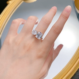 S925 silver Toi et Moi ring with emerald and cushion cut clear simulated diamonds