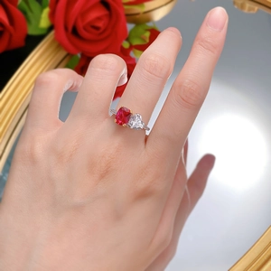S925 silver ring featuring a ruby-red rectangular stone and a heart-shaped white zircon