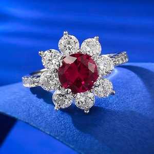 Bague élégante en argent S925 en forme de fleur avec rubis sang de pigeon 1ct et zircon