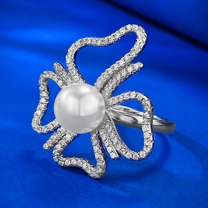 Bague élégante en argent 925 avec perle naturelle 8mm et noeud en zircon sur soie