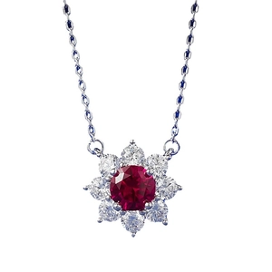 Elegante collana in argento S925 con ciondolo a fiore in rubino rosso sangue di piccione
