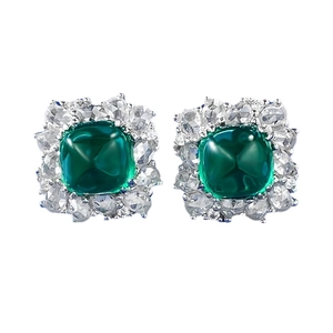 Eleganti orecchini a lobo quadrati verde smeraldo con accenti di zirconi luminosi