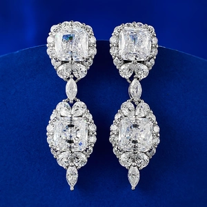 Luxurious 925 sterling silver drop earrings with 7mm yellow diamond square stones