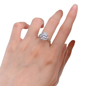 Elegant S925 sterling silver ring with 3-carat halo diamond and bow-knot accent