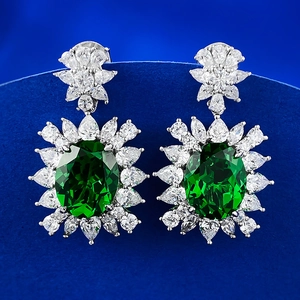 Luxury 925 Sterling Silver Emerald Green Rhinestone Stud Earrings Sunflower Cluster Oval Stone Earrings For Women Party Jewelry